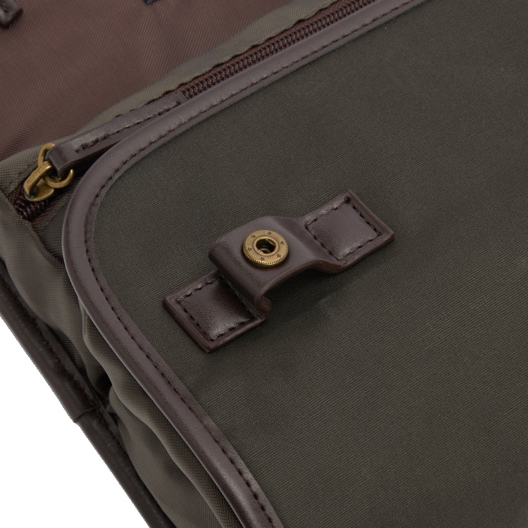 Barbour Wax Hanging Washbag - Olive/Beacon