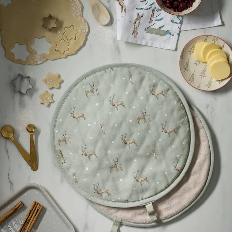 Sophie Allport Christmas Stags Circular Hob Cover