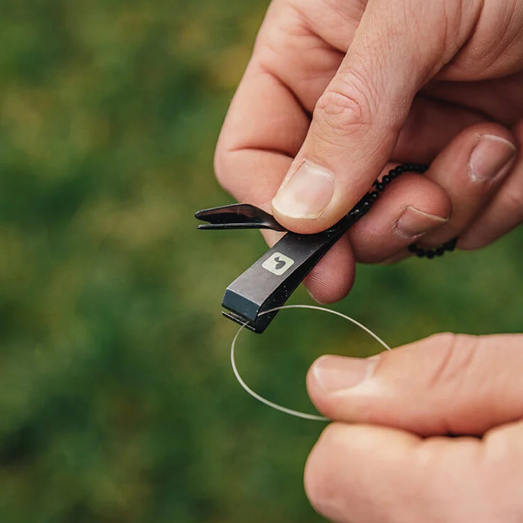 Loon Rogue Nippers with Knot Tool