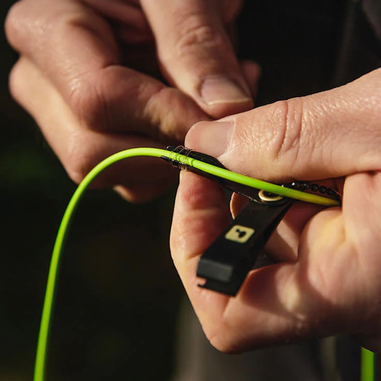 Loon Rogue Nippers with Knot Tool