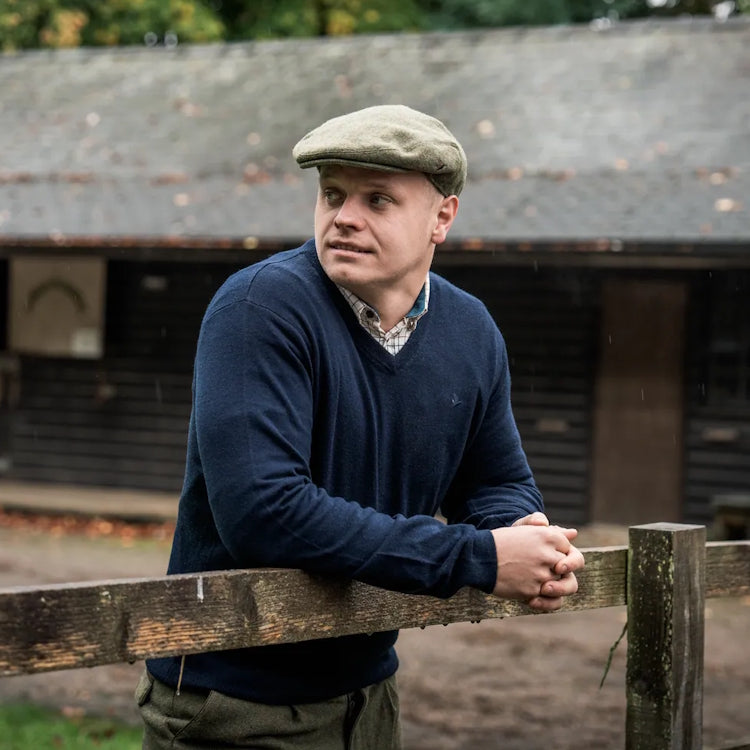 Seeland Pine V-Neck Pullover - Dark Sapphire