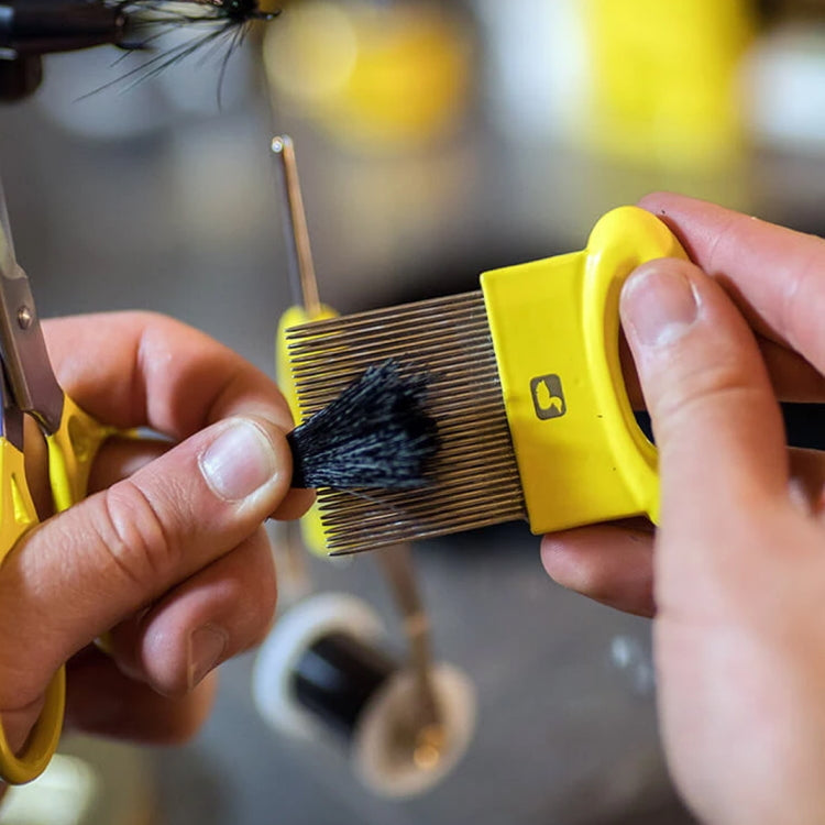 Loon Ergo Underfur Comb - Yellow